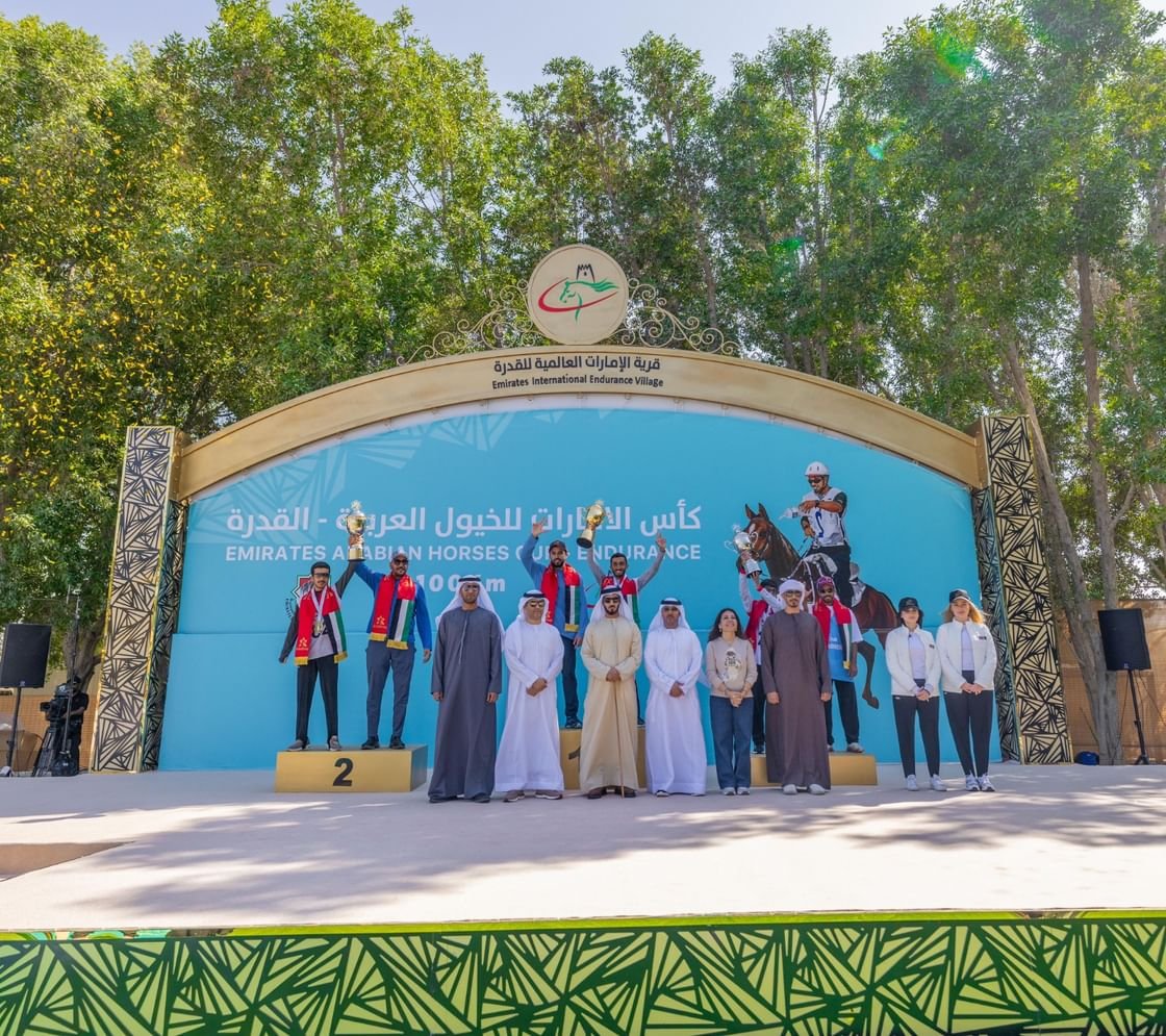 زايد بن حمد يتوج ماجد المهيري بطلا لكأس الإمارات للقدرة 1 زايد بن حمد يتوج ماجد المهيري بطلا لكأس الإمارات للقدرة