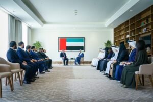 عبدالله بن زايد يستقبل وزير الخارجية في الحكومة السورية الانتقالية