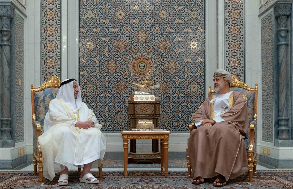 حاكم الشارقة يهنئ سلطان عمان بذكرى توليه مقاليد الحكم 1 حاكم الشارقة يهنئ سلطان عمان بذكرى توليه مقاليد الحكم