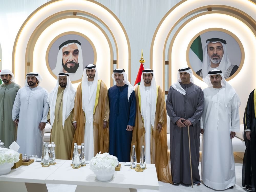 هزاع بن زايد يحضر حفل استقبال بمناسبة زفاف سعيد خلف القبيسي وأحمد عبدالله الدرمكي 1 هزاع بن زايد يحضر حفل استقبال بمناسبة زفاف سعيد خلف القبيسي وأحمد عبدالله الدرمكي