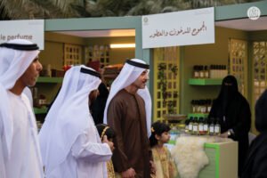 هزاع بن زايد يشهد جانباً من فعاليات الدورة الأولى من مهرجان العين للتمور