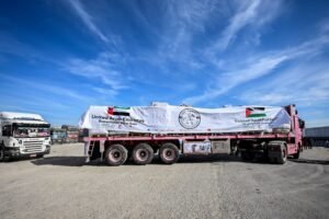 "الفارس الشهم 3" تدخل قافلتي مساعدات إلى قطاع غزة