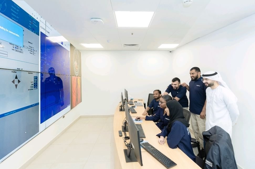 جامعة الإمارات تعلن نجاح إطلاق القمر الاصطناعي" العين سات -1" 1 جامعة الإمارات تعلن نجاح إطلاق القمر الاصطناعي" العين سات -1"
