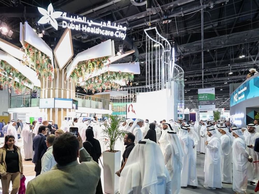 "3800" شركة من 180 دولة تشارك بـ "أراب هيلث 2025" 1 "3800" شركة من 180 دولة تشارك بـ "أراب هيلث 2025"