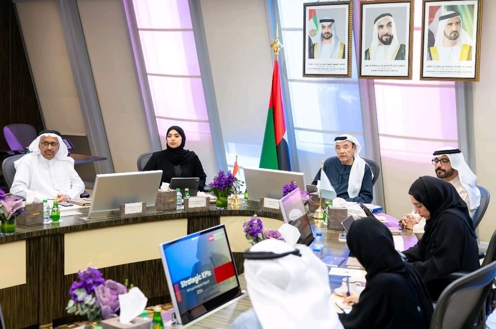 مجلس أمناء جامعة الإمارات يعقد اجتماعه الرابع للعام الأكاديمي 2024/2025
