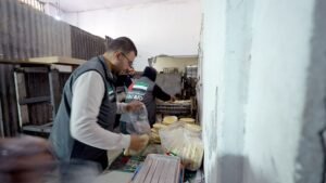 الإمارات تدعم تشغيل المخابز في جنوب غزة ضمن مشروع “الخبز المدعم” عبر عملية “الفارس الشهم 3”