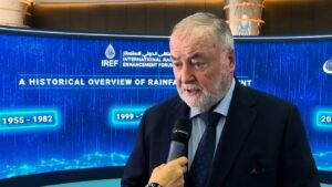 ملتقى الاستمطار يناقش التحديات والحلول المبتكرة لتعديل الطقس 3 ملتقى الاستمطار يناقش التحديات والحلول المبتكرة لتعديل الطقس