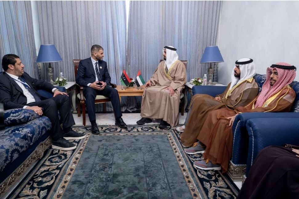 سيف بن زايد يلتقي في تونس وزير الداخلية الليبي 1 سيف بن زايد يلتقي في تونس وزير الداخلية الليبي