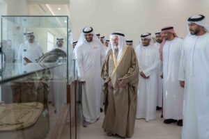 سلطان القاسمي يفتتح نادي الشارقة للصقارين