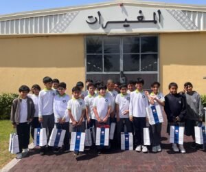 طلاب مدارس يزورون إسطبلات "فرسان شرطة أبوظبي"