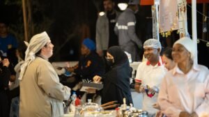بلدية مدينة أبوظبي تنظم فعالية السوق المجتمعي في مدينة شخبوط إسعاداً لأفراد المجتمع
