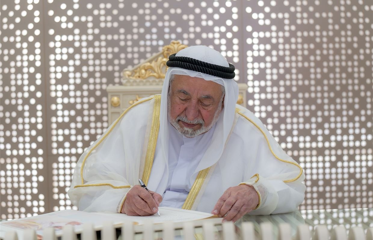 حاكم الشارقة يصدر مرسوماً أميرياً بشأن اعتماد الهيكل التنظيمي العام لدائرة الأشغال العامة 1 حاكم الشارقة يصدر مرسوماً أميرياً بشأن اعتماد الهيكل التنظيمي العام لدائرة الأشغال العامة