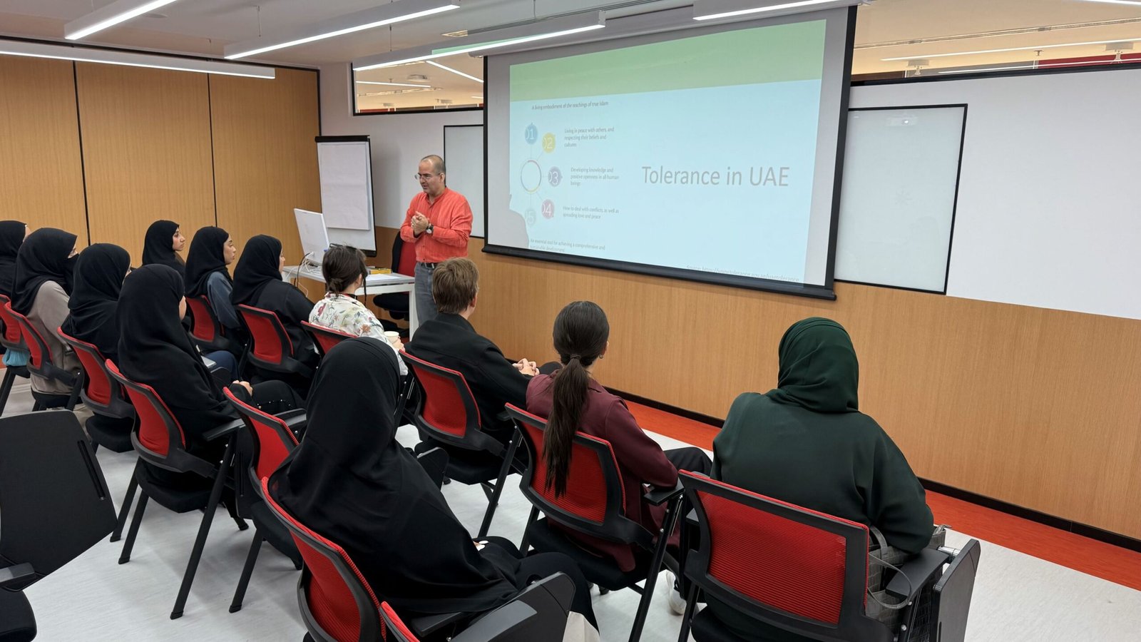 وزارة التسامح والتعايش تطلق مسابقة "مدار" لطلبة الجامعات 1 وزارة التسامح والتعايش تطلق مسابقة "مدار" لطلبة الجامعات