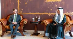 سعود بن صقر يستقبل نائب وزير النفقات في وزارة المالية الكوستاريكية