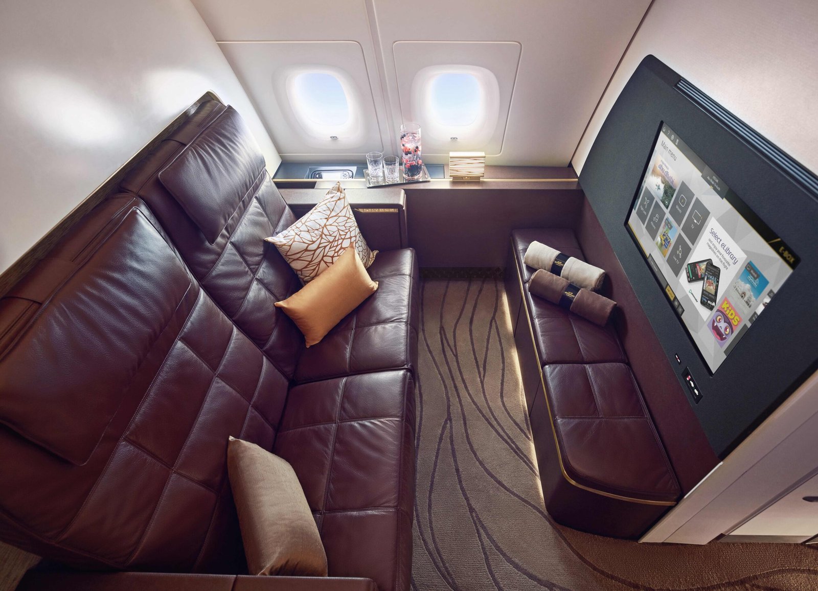 طائرة A380 من الاتحاد للطيران تصل إلى تورونتو 1 طائرة A380 من الاتحاد للطيران تصل إلى تورونتو