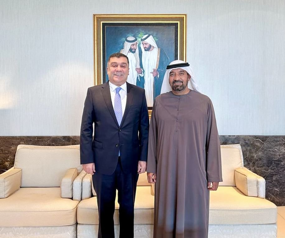 احمد بن سعيد يبحث تعزيز التعاون مع رئيس طيران الشرق الأوسط 1 احمد بن سعيد يبحث تعزيز التعاون مع رئيس طيران الشرق الأوسط