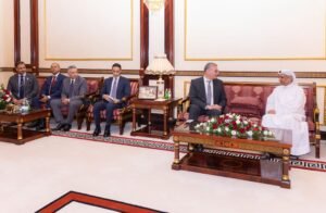 حاكم الفجيرة يستقبل وزير البترول المصري ويبحث معه علاقات التعاون بين البلدين