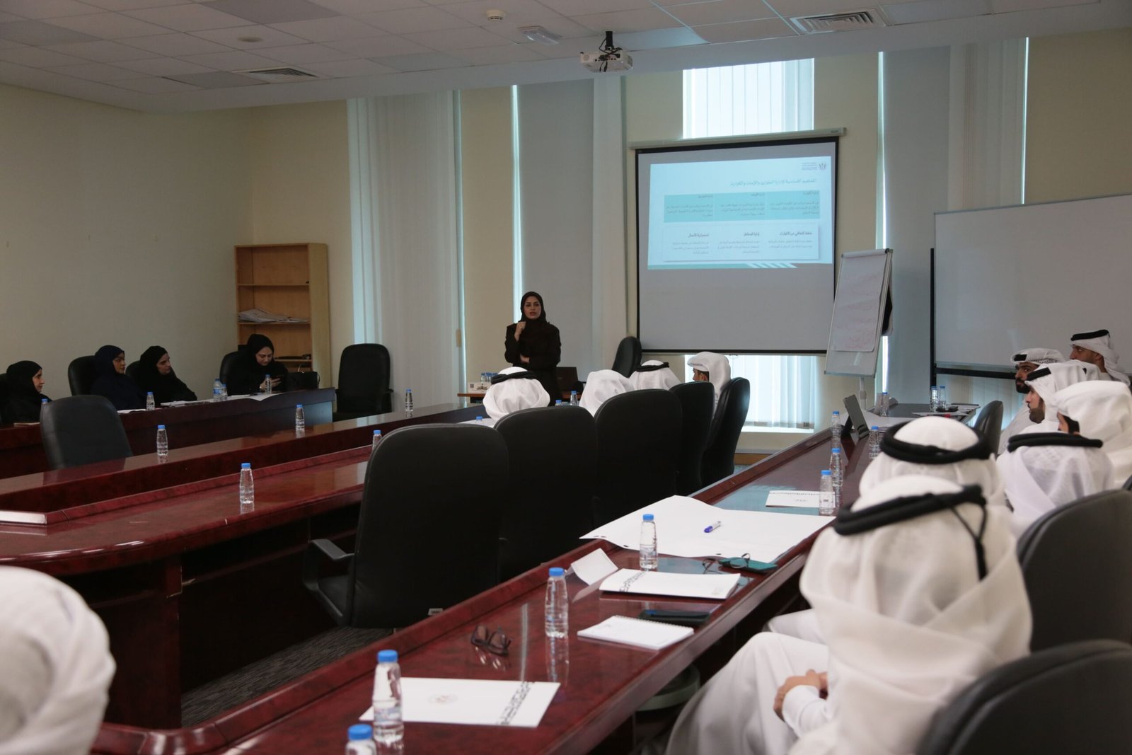 "الموارد البشرية بالشارقة" تنظم برنامجًا لاستمرارية الأعمال 1 "الموارد البشرية بالشارقة" تنظم برنامجًا لاستمرارية الأعمال