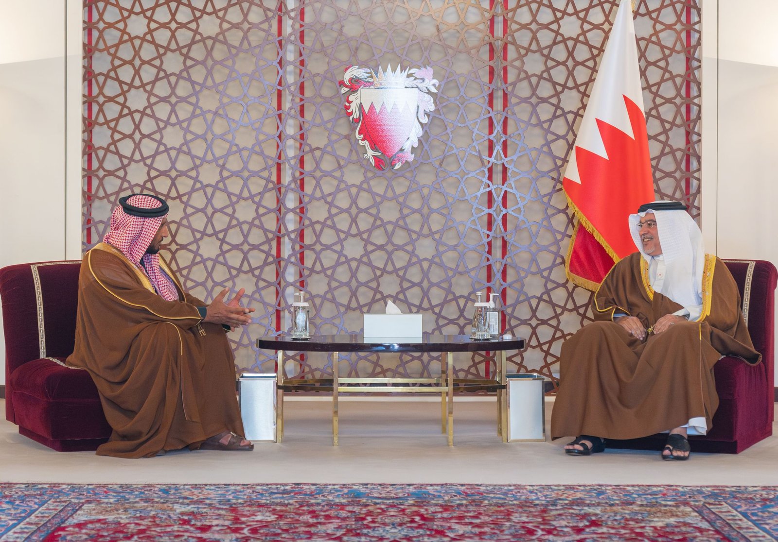 ولي عهد البحرين يستقبل رئيس المكتب الوطني للإعلام 1 ولي عهد البحرين يستقبل رئيس المكتب الوطني للإعلام