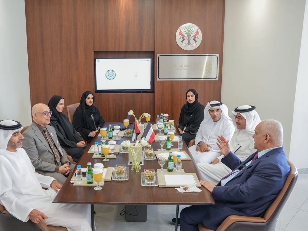 وزير الخدمة المدنية اليمني يطلع على أعمال"جائزة الشارقة في المالية العامة" بدورتها الـ3 1 وزير الخدمة المدنية اليمني يطلع على أعمال"جائزة الشارقة في المالية العامة" بدورتها الـ3