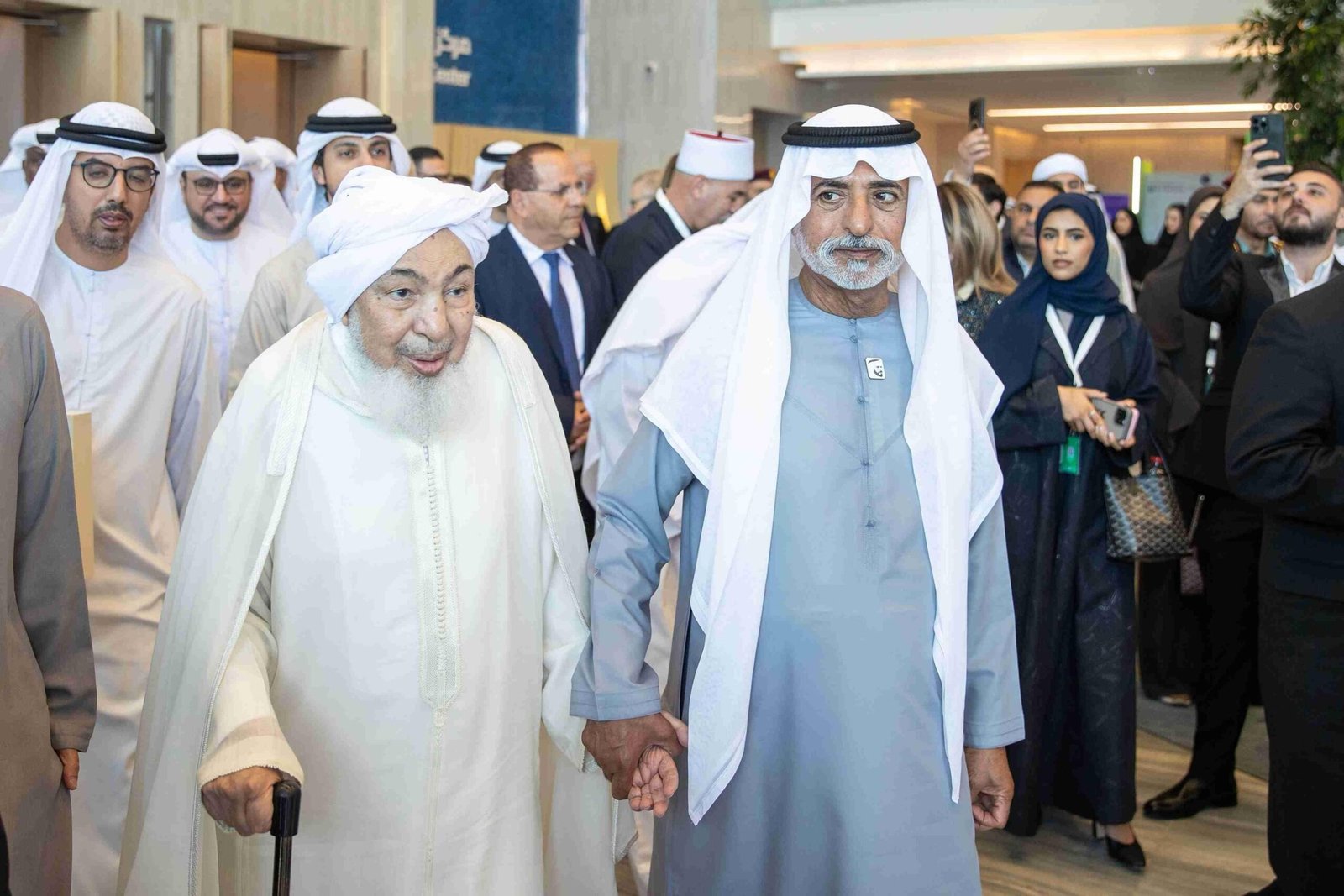 نهيان بن مبارك يفتتح المؤتمر الدولي لحوار الحضارات والتسامح 1 نهيان بن مبارك يفتتح المؤتمر الدولي لحوار الحضارات والتسامح