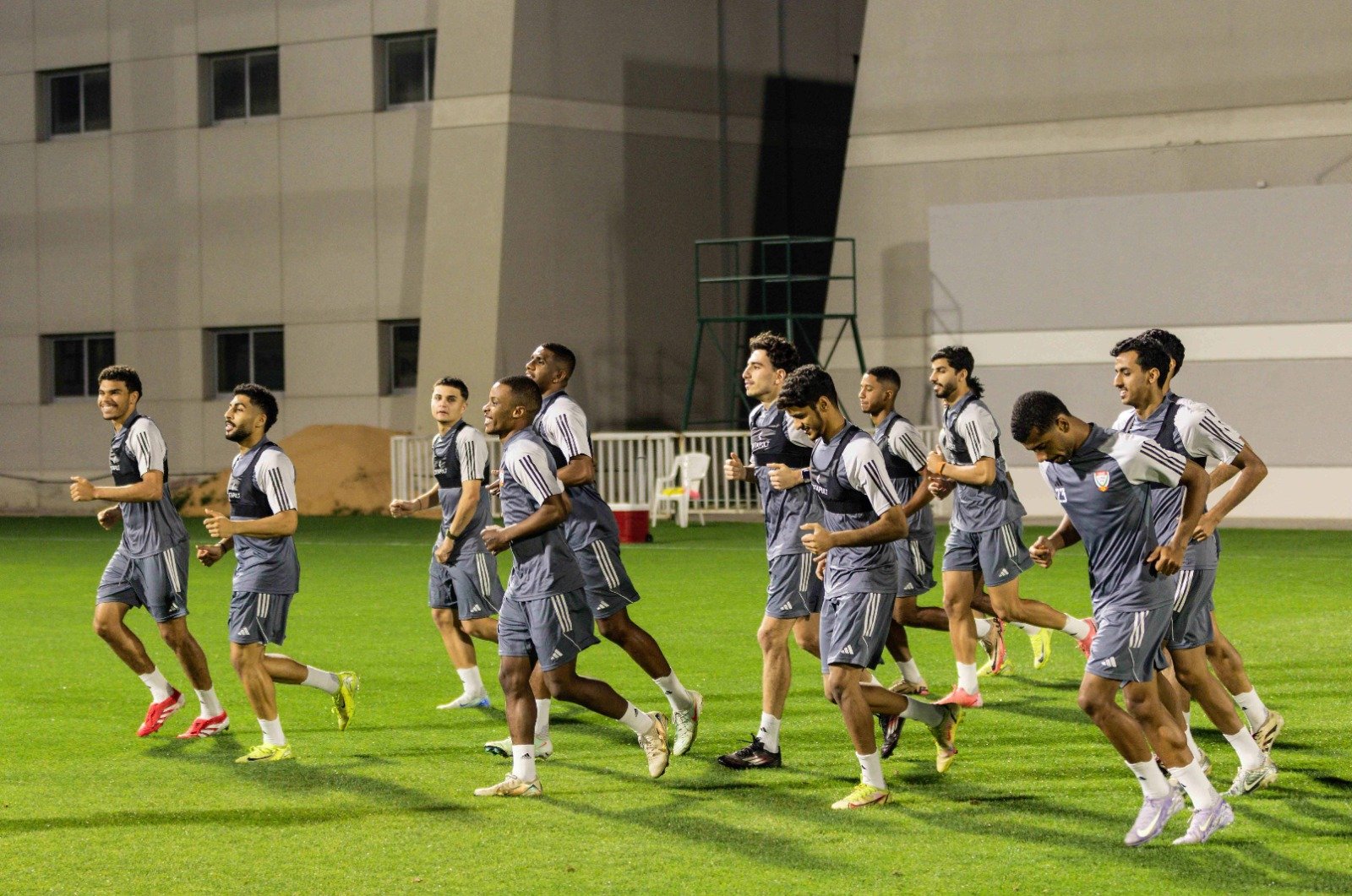الأبيض الأولمبي يُواصل تدريباته استعدادًا لغرب آسيا 1 الأبيض الأولمبي يُواصل تدريباته استعدادًا لغرب آسيا