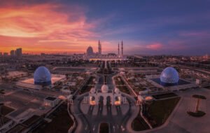 جامع الشيخ زايد الكبير في أبوظبي يستعد لاستقبال الزوار في عيد الفطر