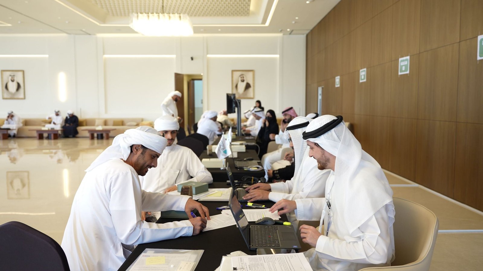 "أبوظبي للإسكان" تبدأ بتسليم مفاتيح مشروع الساد السكني 1 "أبوظبي للإسكان" تبدأ بتسليم مفاتيح مشروع الساد السكني