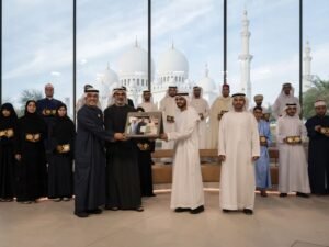 خالد بن محمد بن زايد يكرّم الفائزين بجائزة الإمارات الدولية للقرآن الكريم