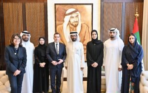 علي النعيمي يبحث علاقات التعاون البرلماني مع وفد مجلس الشيوخ الفرنسي