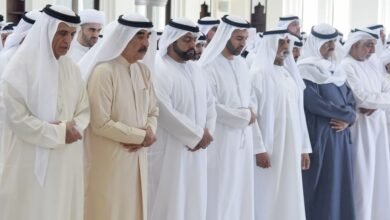 حاكما أم القيوين ورأس الخيمة يؤديان صلاة الجنازة على جثمان الشيخة حصة بنت حميد بن عبدالرحمن الشامسي