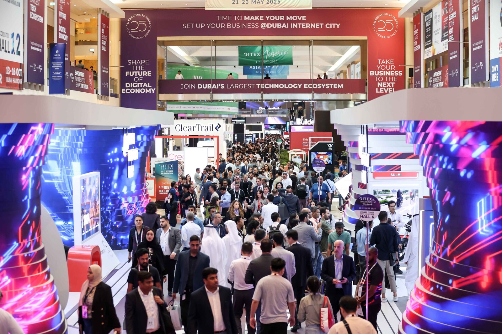 مركز دبي التجاري العالمي يبرم شراكة مع مجموعة إنفورما لإنشاء كيان عالمي 1 مركز دبي التجاري العالمي يبرم شراكة مع مجموعة إنفورما لإنشاء كيان عالمي