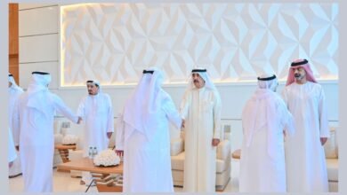 حاكم عجمان يقدم واجب العزاء فى وفاة الشيخة حصة بنت حميد بن عبدالرحمن الشامسى