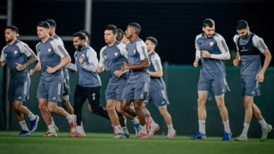 بعثة منتخبنا الوطني تُغادر إلى الرياض فجراً وطاقم سعودي يُدير المباراة