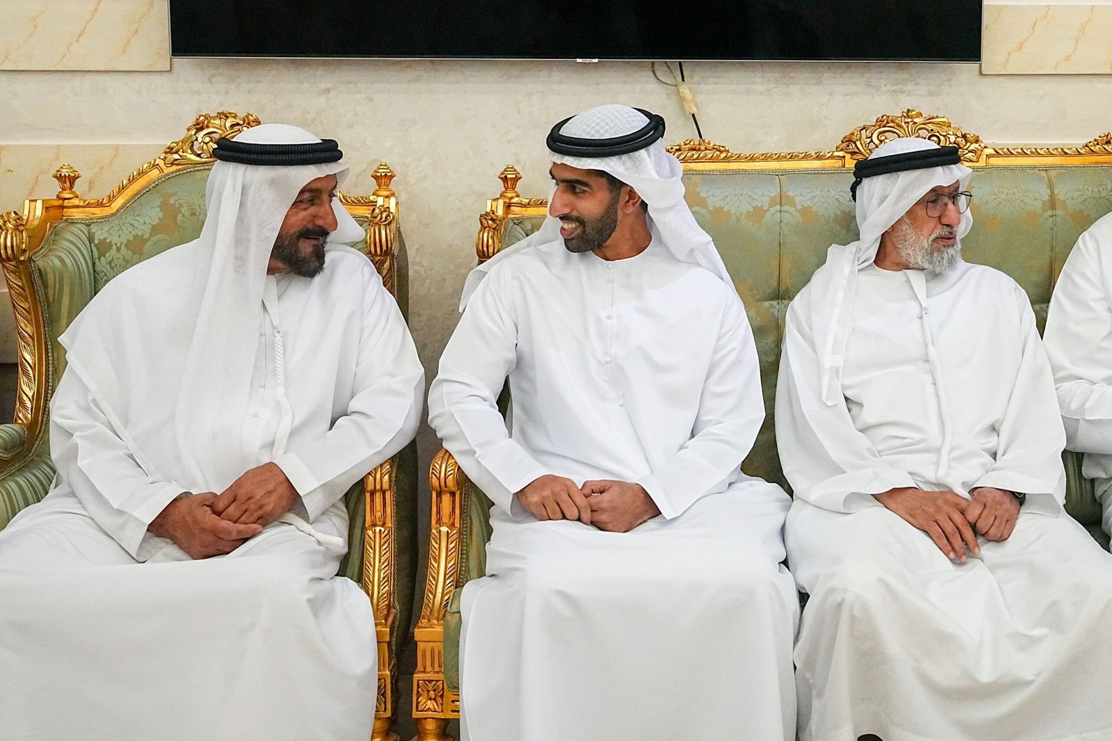 خالد بن سعود القاسمي يعزي في وفاة عناد الخاطري 1 خالد بن سعود القاسمي يعزي في وفاة عناد الخاطري