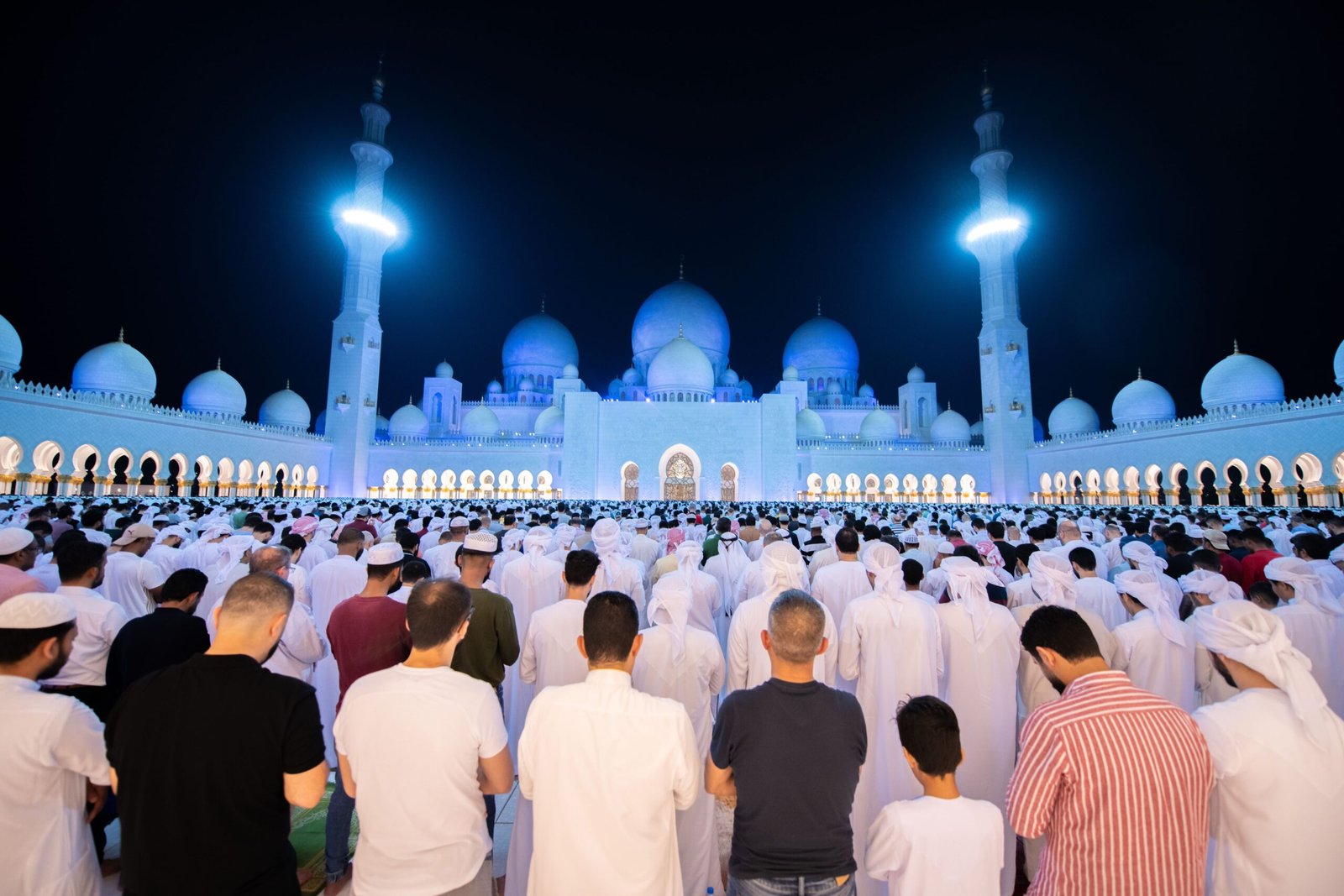 جامع الشيخ زايد الكبير في أبوظبي يعلن عن برنامج العشر الأواخر من رمضان