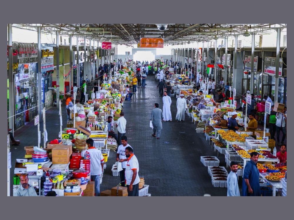 بلدية مدينة العين تكثف جهودها لاستقبال عيد الفطر السعيد 1 بلدية مدينة العين تكثف جهودها لاستقبال عيد الفطر السعيد