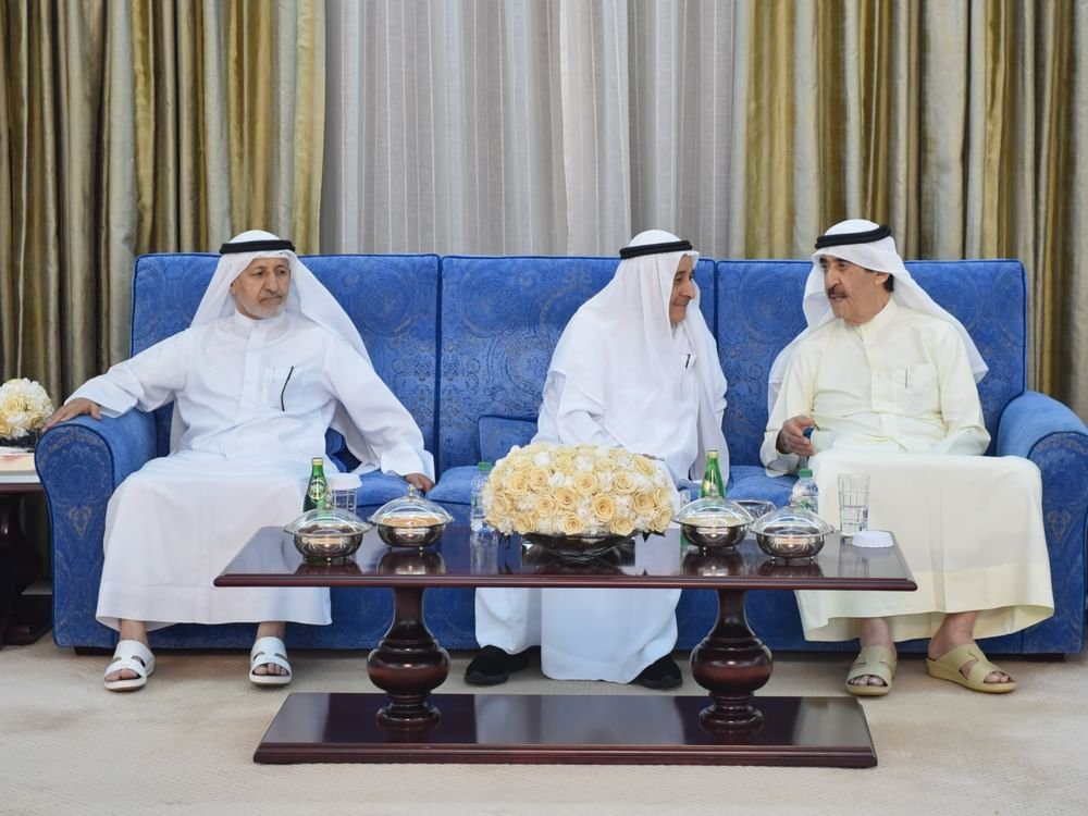 حاكم أم القيوين يستقبل المهنئين بالشهر الفضيل 1 حاكم أم القيوين يستقبل المهنئين بالشهر الفضيل