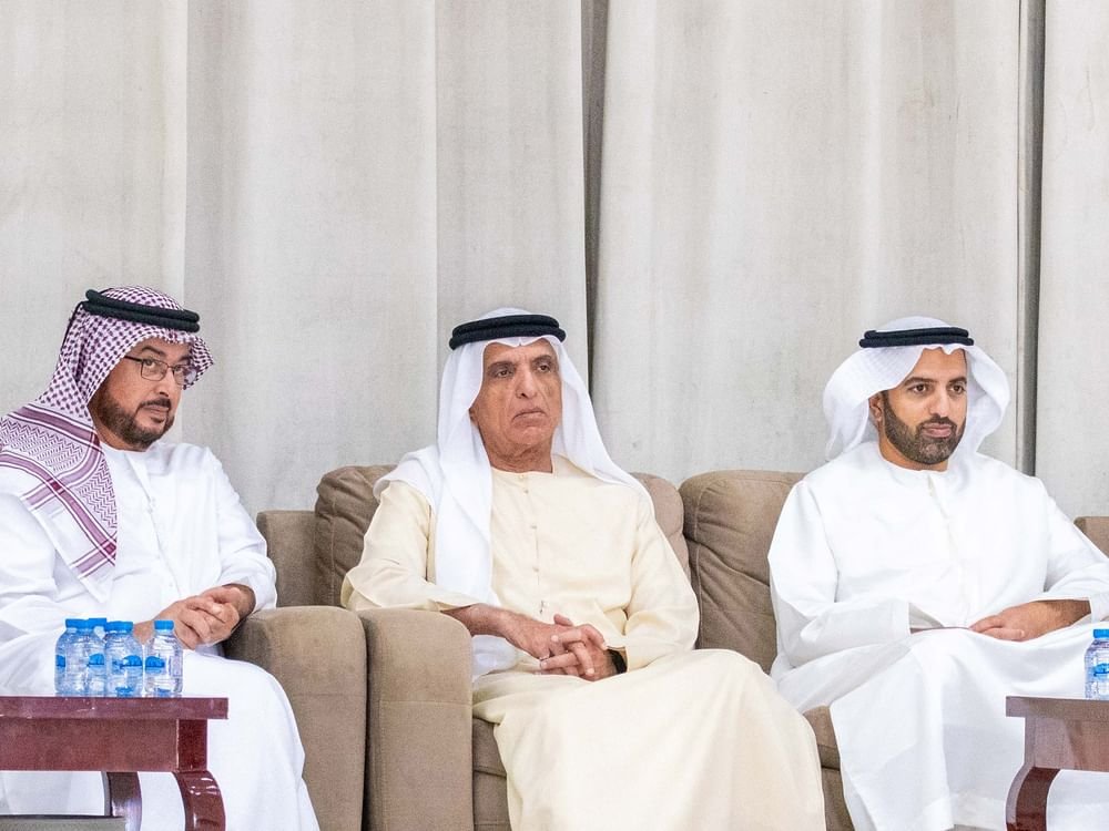 سعود بن صقر يقدم واجب العزاء في وفاة الشيخة فاطمة بنت عبدالله الزعابي 1 سعود بن صقر يقدم واجب العزاء في وفاة الشيخة فاطمة بنت عبدالله الزعابي