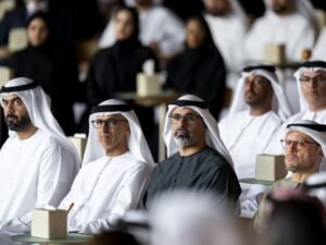 ولي عهد أبوظبي يشهد الجلسة الرمضانية الأولى لمجلس محمد بن زايد بعنوان "مستقبل الأنظمة المالية في عصر التقنيات الذكية"