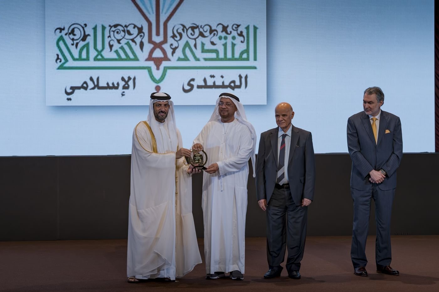 سلطان بن أحمد القاسمي يشهد انطلاق أعمال مؤتمر مقاصد القرآن الكريم بين التأصيل والتفعيل 1 سلطان بن أحمد القاسمي يشهد انطلاق أعمال مؤتمر مقاصد القرآن الكريم بين التأصيل والتفعيل