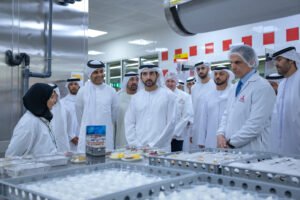 حمدان بن محمد يزور مقر "الإمارات لتموين الطائرات" إحدى أكبر شركات التموين الجوي على مستوى العالم