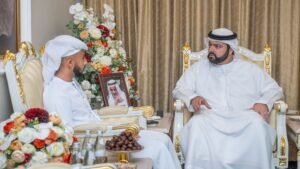 ولي عهد الفجيرة يلتقي أحمد الكعبي الحاصل على سيف الشرف من كلية راشد بن سعيد آل مكتوم البحرية