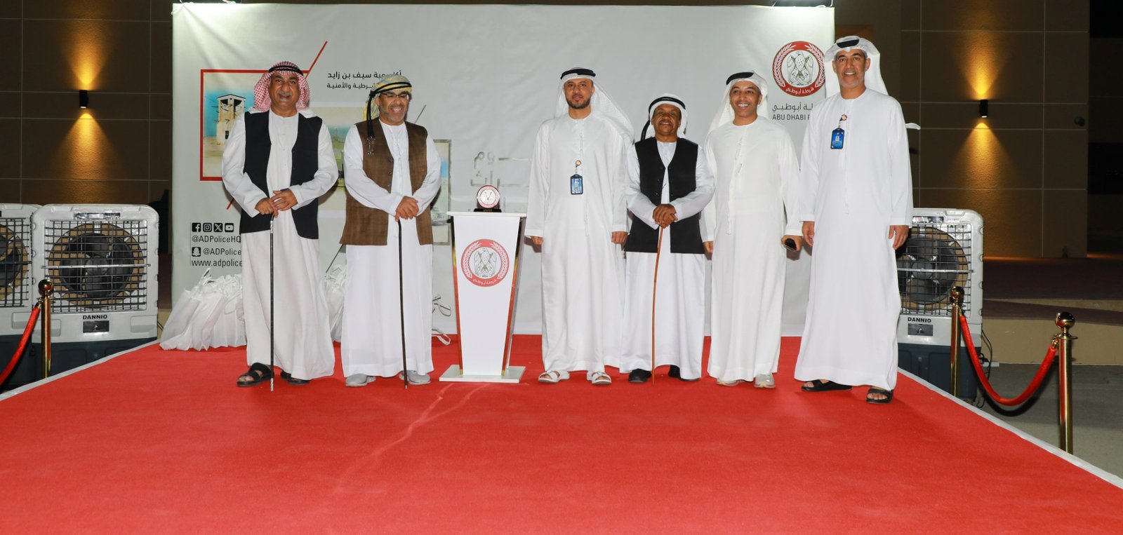 شرطة أبوظبي تنظّم فعالية "التراث الإماراتي" لمجندي الخدمة الوطنية 1 شرطة أبوظبي