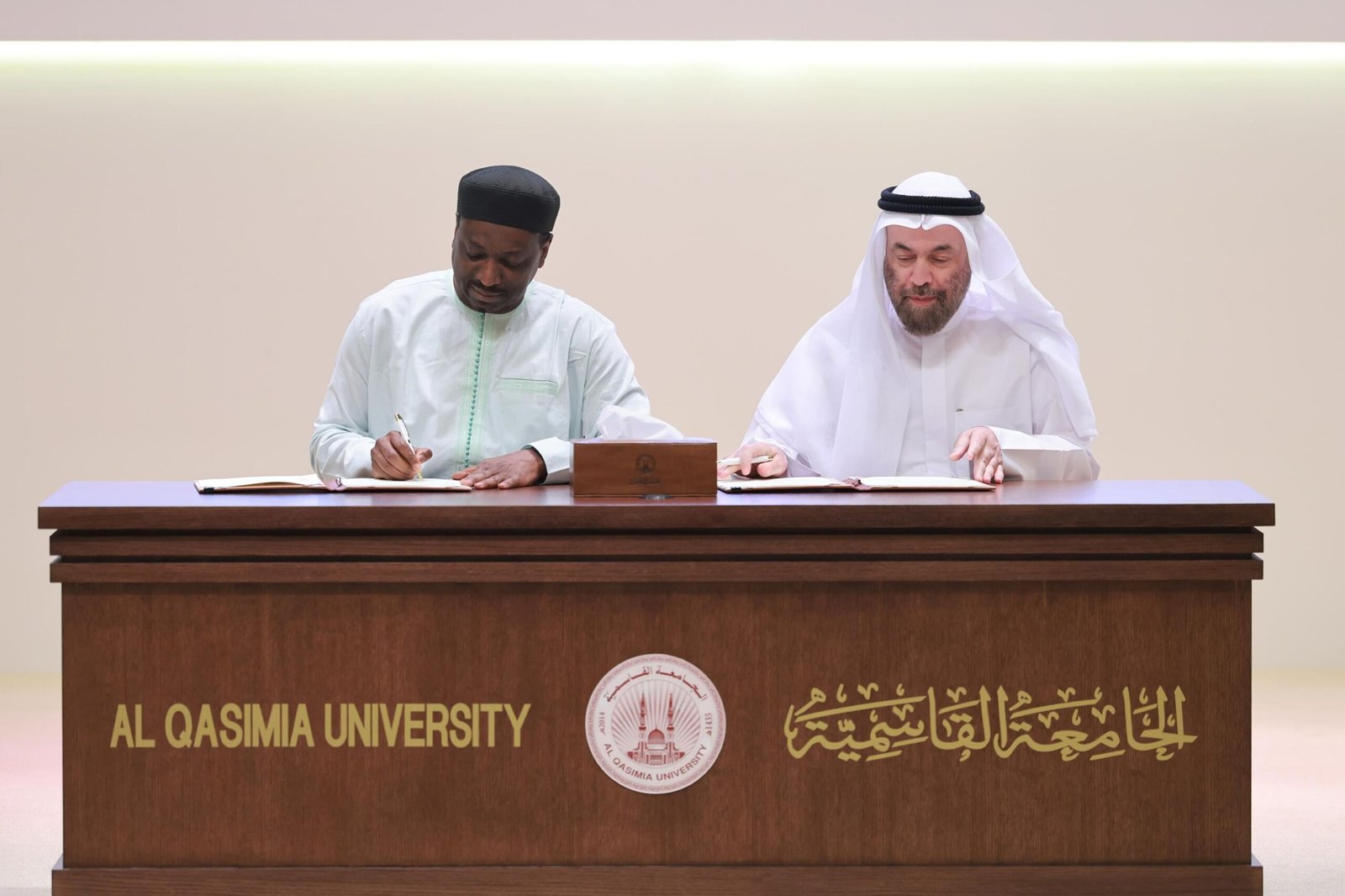 لتعزيز التعاون في البحث العلمي.. مذكرة تفاهم بين الجامعة القاسمية ومجمع الفقه الإسلامي الدولي 1 مجمع الفقه الإسلامي الدولي
