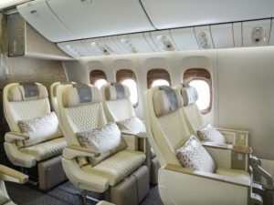 8 مدن جديدة تستقبل طائرات الإمارات المحدثة.. وأديليد أول وجهة لطائرة الإيرباص A350 طويلة المدى