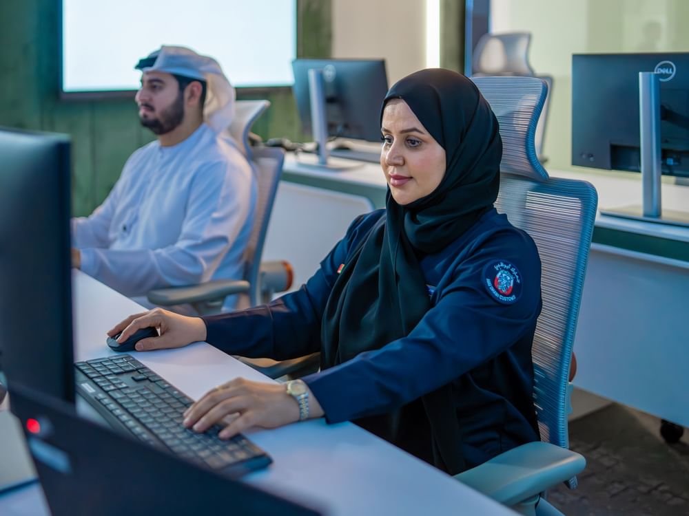 التجارة الخارجية غير النفطية لإمارة أبوظبي تحقق نموا بنسبة 9% خلال 2024 1 التجارة الخارجية غير النفطية لإمارة أبوظبي تحقق نموا بنسبة 9% خلال 2024