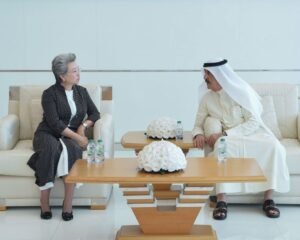 حاكم أم القيوين يتقبل تعازي القنصل الصيني في وفاة الشيخة حصة بنت حميد الشامسي 2 حاكم أم القيوين يتقبل تعازي القنصل الصيني في وفاة الشيخة حصة بنت حميد الشامسي
