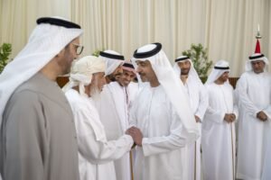 هزاع بن زايد يشهد عرساً جماعياً لـ 58 عريساً من أبناء منطقة العين