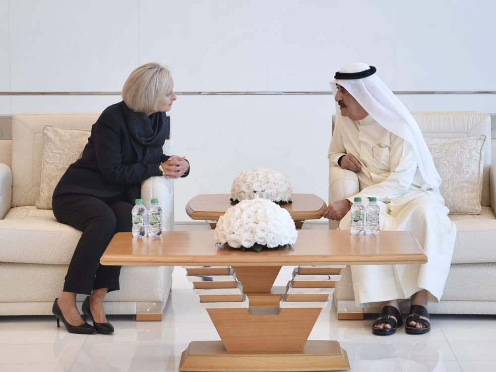 حاكم أم القيوين يتقبل التعازي من سفيرة الولايات المتحدة الامريكية لدى الدولة في وفاة الشيخة حصة بنت حميد بن عبدالرحمن الشامسي 1 حاكم أم القيوين يتقبل التعازي من سفيرة الولايات المتحدة الامريكية لدى الدولة في وفاة الشيخة حصة بنت حميد بن عبدالرحمن الشامسي